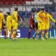 حزن لاعبي برشلونة بعد الهزيمة من بايرن ميونيخ بثلاثية نظيفة في دوري أبطال أوروبا (Getty)