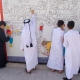 اطفال مدارس قطر يزينون الشوارع (twitter/QNA)