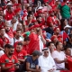 جانب من الجمهور المغربي خلال مباراة المغرب وكرواتيا على ملعب "البيت" (Getty) ون ون winwin