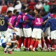 لاعبو منتخب فرنسا يحتفلون بالفوز على إنجلترا في كأس العالم 2022 (Getty) ون ون winwin