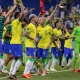 لاعبو البرازيل يحتفلون مع جمهورهم بالفوز على سويسرا في كأس العالم (Getty/غيتي) ون ون winwin