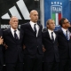لوتشيانو سباليتي (أقصى اليسار) مدرب منتخب إيطاليا رفقة طاقمه الفني (Getty) وين وين winwin