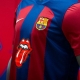 شعار رولينج ستونز يتصدر صدر قميص برشلونة الإسباني ون ون winwin twitter/FCBarcelona