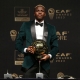النيجيري فيكتور أوسيمين لاعب نابولي الإيطالي الفائز بجائزة أفضل لاعب أفريقي 2023 (Getty) ون ون winwin